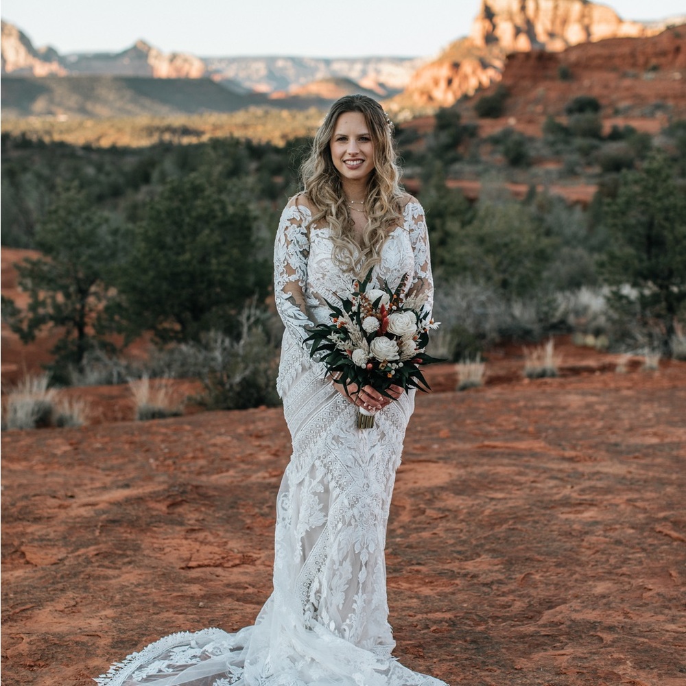 All who wander  kelee wedding dress